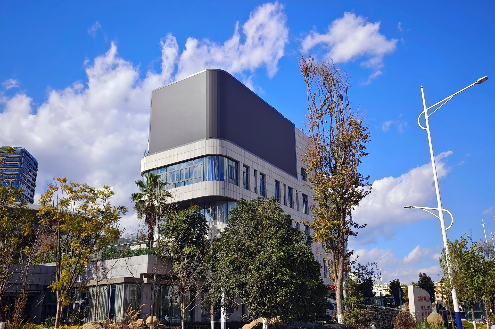 Yunnan Outdoor Naked-Eye 3D Screen